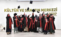 OSMEK'te mezuniyet sevinci