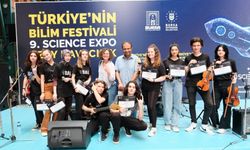 Bursa Anadolu Lisesi sosyal, sanatsal ve sportif faaliyetlerle ön plana çıkıyor
