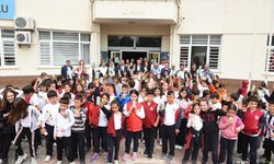 Bursa'da 12 okulda toplam 4 bin öğrenciye süt dağıtıldı