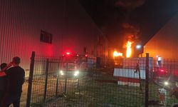 Bursa'da lunapark ve çocuk oyun grubu üreten fabrikada büyük yangın