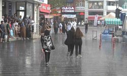 Bursalılar yağmura hazırlıksız yakalandı!