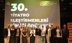 Tiyatro Eleştirmenleri Birliği’nden NKT’ye  yılın oyunu ödülü!
