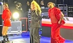 Hadise'den muhteşem Bursa konseri