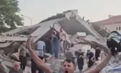 Sındırgı’da bina yıkıldı