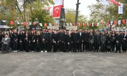 Bursa Gemlik'te gençlerden 'Sonsuza Dek İzindeyiz' mesajı