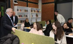 Bursa Nilüfer'de Başkan Özdemir'den gençlere finaller öncesi moral ziyareti