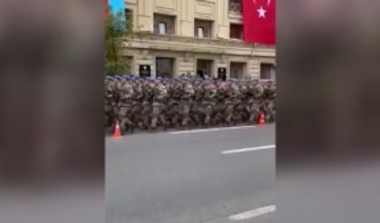 Bakü sokakları Türk komandosunun sesiyle inledi!