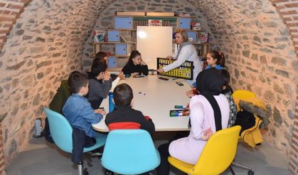 Bursa Yıldırım'da 'Çocuk Üniversitesi'nde dersler başladı