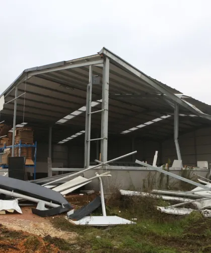 Bursa Nilüfer'de iki kaçak yapı daha yıkıldı