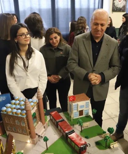 Bursa Şehit Ömer Halisdemir MTAL'den anlamlı sergi