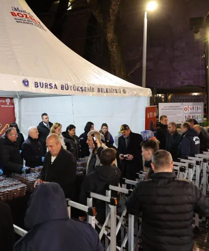 Bursa Ulu Cami'de Ramazan'a tatlı başlangıç