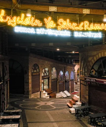 Bursa'da Ramazan'a özel ışıklandırmalar