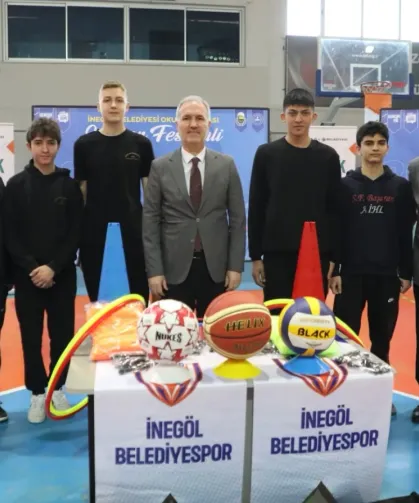 Bursa İnegöl'de 80 okula 700 bin TL'lik spor malzemesi desteği