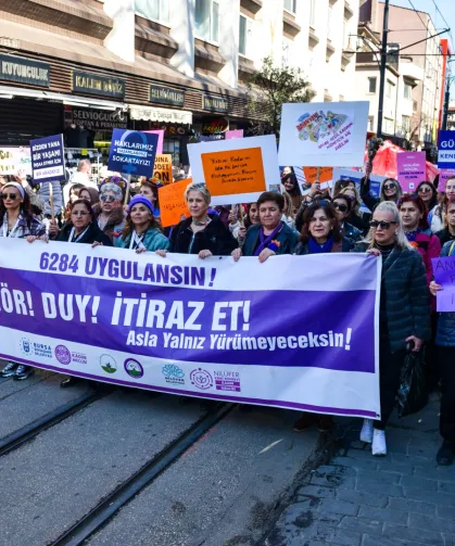 Bursa'da kadınlar eşitlik için yürüdü