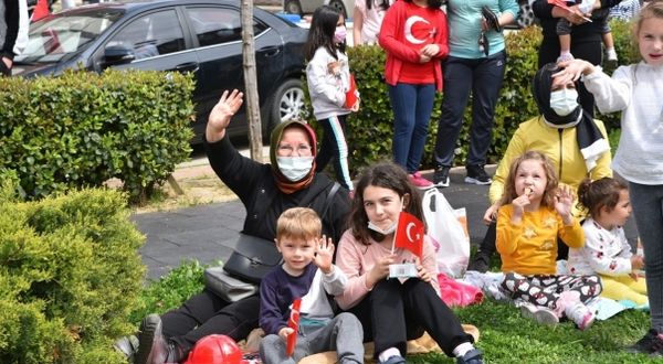Bursa’da 23 Nisan’da çocuklara tiyatro gösterisi