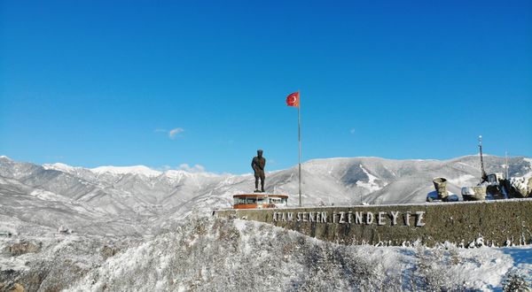 En büyük Atatürk heykelinden kış manzaraları...