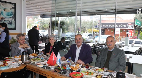 Hayri Türkyılmaz gazetecilerle buluştu