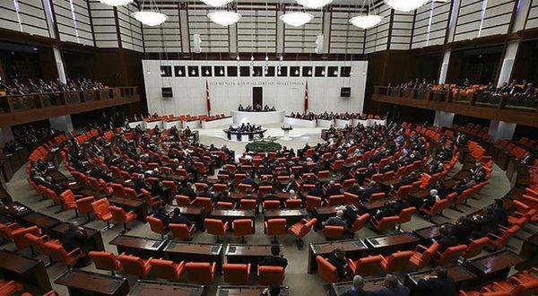 Stokçulara ağır cezalar getiren yasa teklifi Meclis'te kabul görüldü