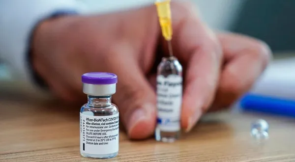 Pfizer-BioNTech'ten 5 yaş altı çocuklara özel aşı geliyor