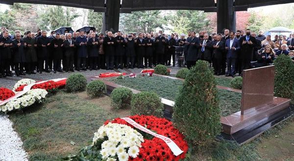 Turgut Özal ölümünün 29'uncu yılında anıldı