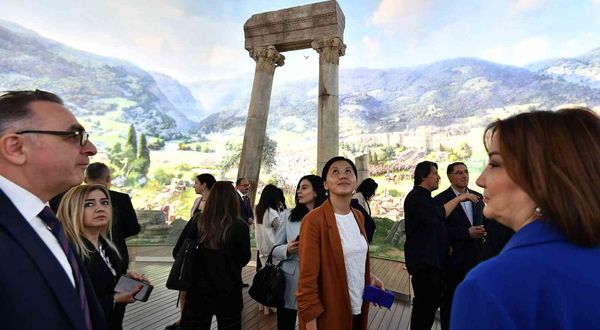Türk Devletleri Ombusdmanları, Fetih Müzesi’ne hayran kaldı