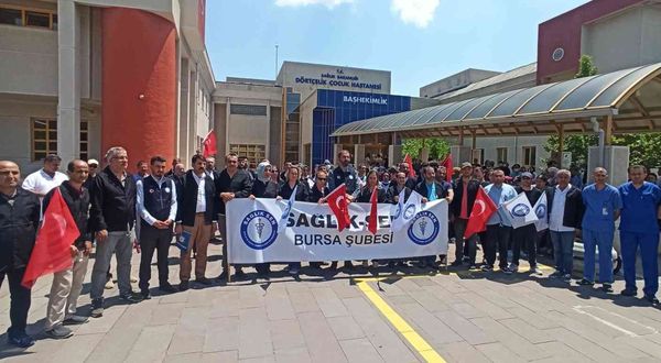 Bursa'da sağlıkta şiddete protesto