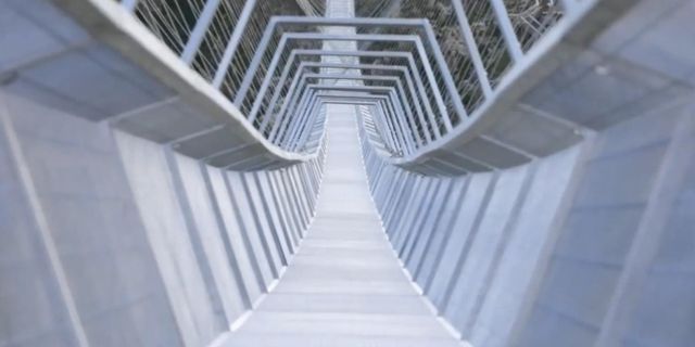 Dünyanın en uzun yaya asma köprüsü Portekiz'de açıldı