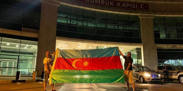 Azerbaycan'dan gelen ekip Türkiye'ye giriş yaptı