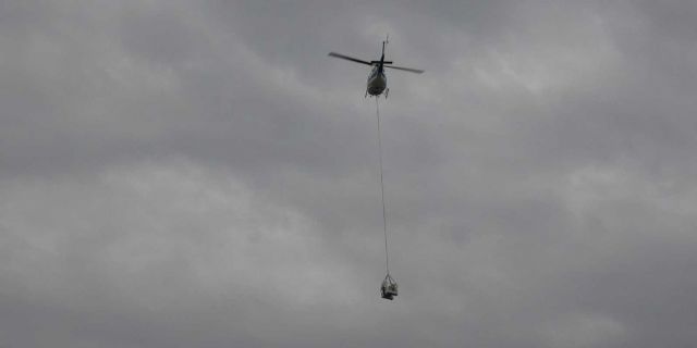 Bursa’da şehrin üstünde alçak uçuş yapan helikopter paniğe neden oldu