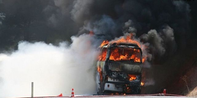 Yolcu otobüsü alev aldı, 46 kişi yanarak öldü