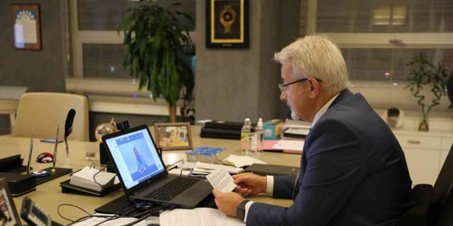 Başkan Erdem, uluslararası belediye başkanları zirvesine katıldı
