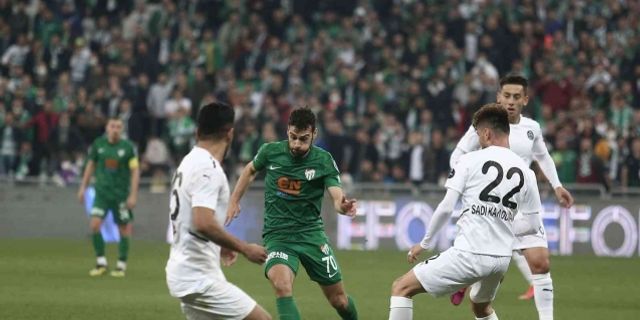 Bursaspor-Manisa FK : Maçın ilk yarısı 0-0’lık eşitlikle tamamlandı
