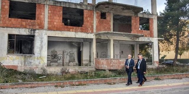 Yenişehir Belediyesi metruk binaları yıkıyor