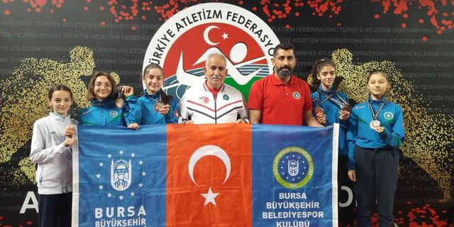 Bursa Büyükşehir Belediyesporlu atletler 3 tane birincilikle döndü