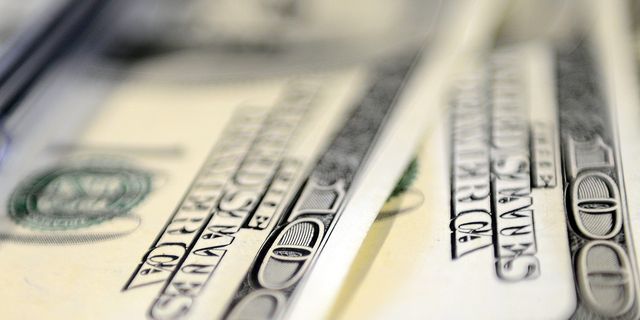 Dolar haftaya 13,60 lirayla başladı...