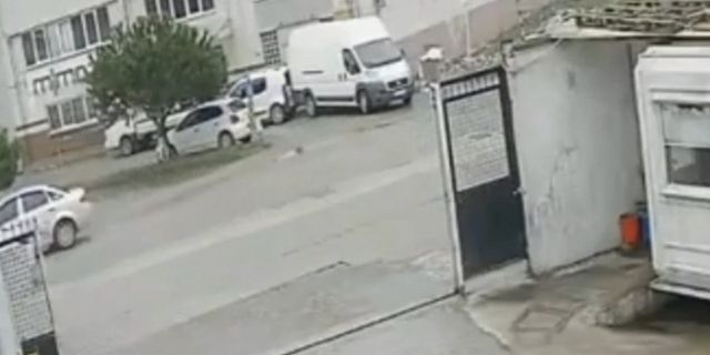 El frenini çekmeyi unuttu, başka bir araca çarparak durabildi