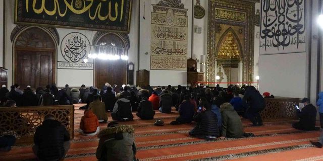 Bursa'da Regaip Kandili Ulu Cami’de idrak edildi
