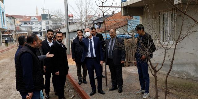İnegöl'de eksik kaldırımlar tamamlanıyor