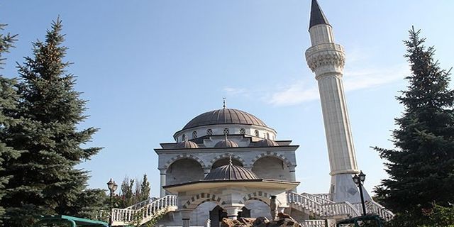 86 Türk vatandaşı bombardımandan kaçarak camiye sığındı