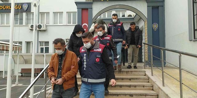 Bursa'da dolandırıcılık şebekesine operasyon!