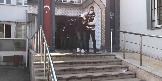 Bursa’da mazgal ve rögar kapağı hırsızları yakayı ele verdi