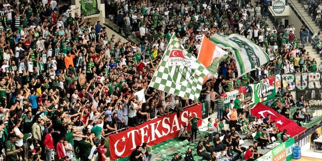 Frutti Extra Bursaspor’dan taraftara bilet sürprizi
