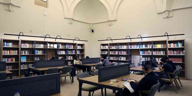 Bursa’da tarihi hamam kütüphaneye dönüştürüldü