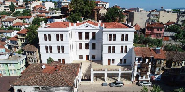 Muazzez İlmiye Çığ’ın ismi, Taş Mektep Akademi’de