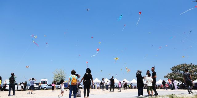 Nilüfer 20. Uluslararası Spor Şenliklerinde, Gökyüzü uçurtmalarla renklendi