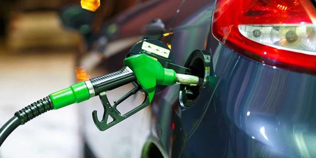 Bir zam daha! Benzin 25 lirayı, motorin ise 24 lirayı geçti