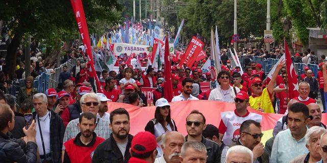 Bursalı işçiler 1 Mayıs'ı kutladı