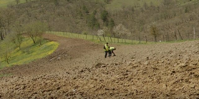 Mustafakemalpaşalı çiftçilere ücretsiz toprak analizi