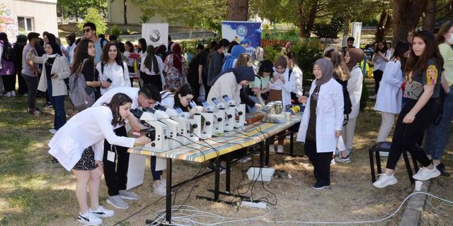 Öğrencilerin projeleri ‘Bilim ve Sanat Şenliği’nde sergileniyor
