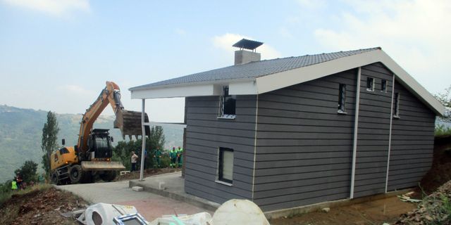Uludağ eteklerinde kaçak yapı operasyonu!